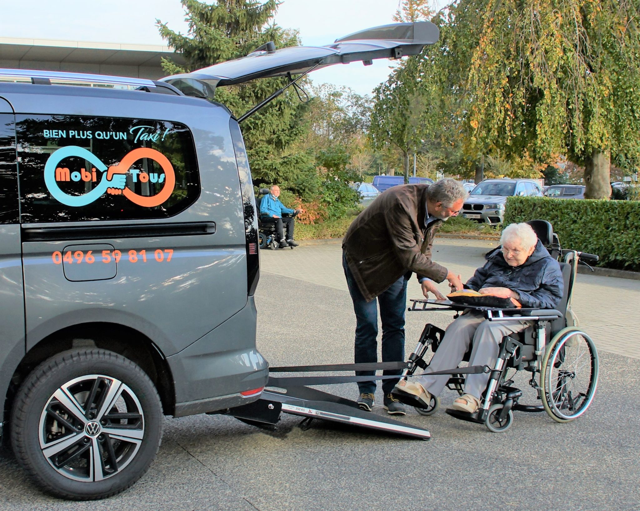 Taxi MobiTous Enghien Votre Taxi Du Quotidien . Véhicule Adapté ...